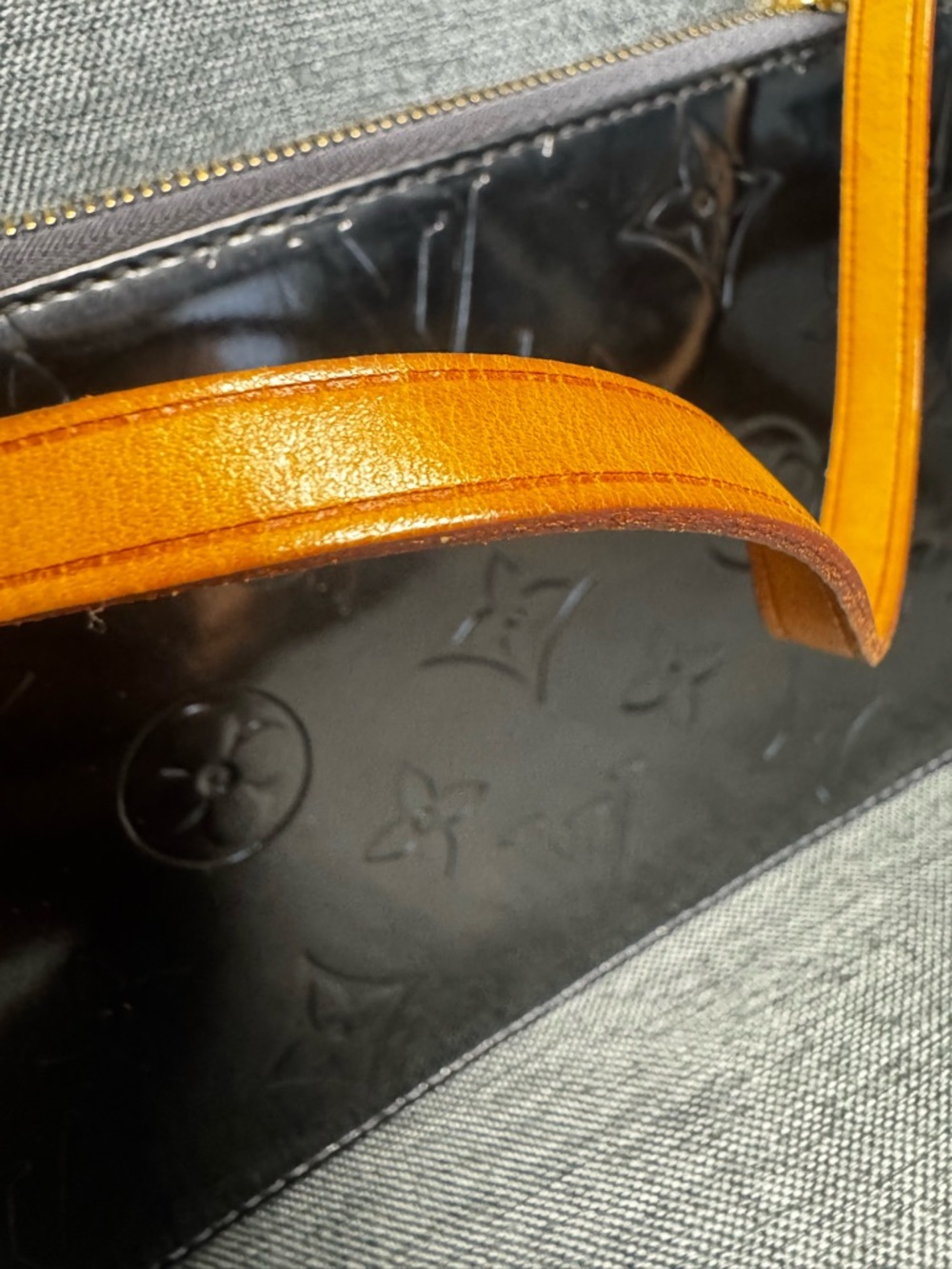 Louis Vuitton Authentic Black Vernis Lexington Tan Strap + Dust Bag + Paper Tote - Picture 10 of 17